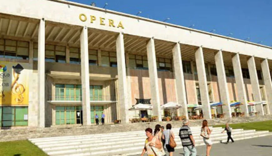 Palace of Culture, Tirana