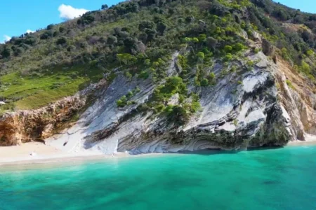 Plazhi i Pasqyrave: Albania’s Hidden Gem