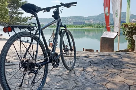 Bike Guided Tour Tirana (English or Czech)