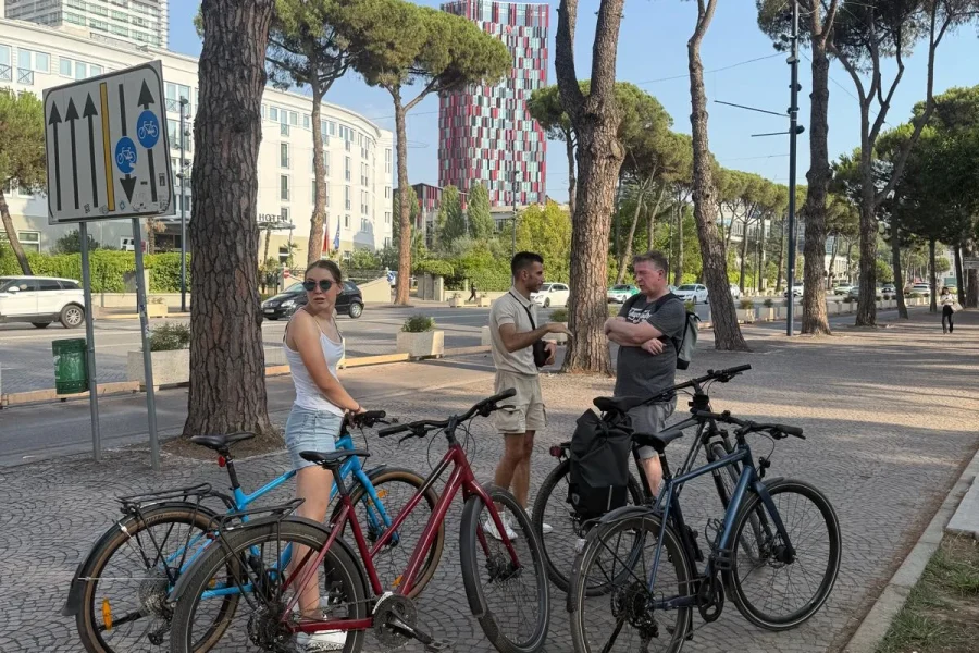Bike Tour Tirana with Local Guide in English or Czech