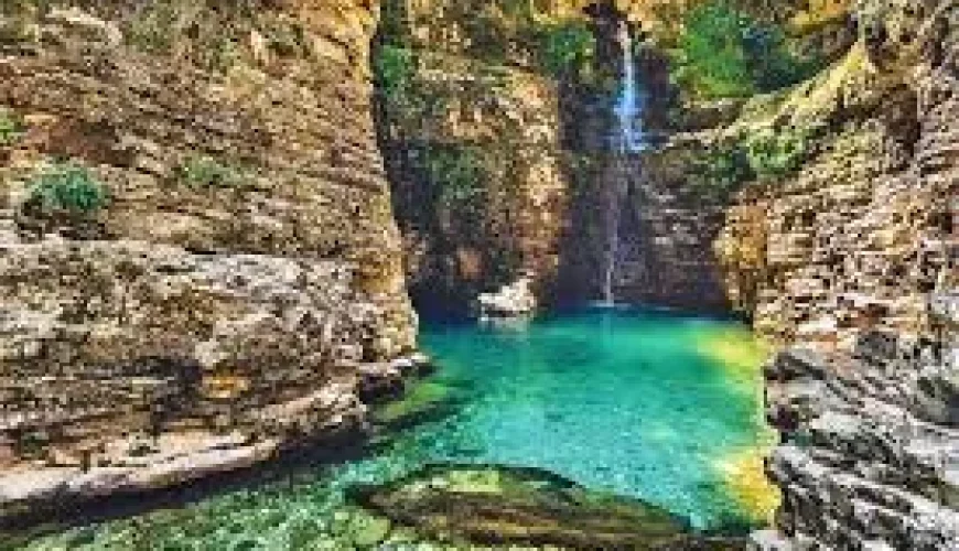 Peshtura Waterfall