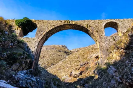 Ali Pasha Bridge – A Timeless Ottoman Aqueduct in Gjirokastër, Albania