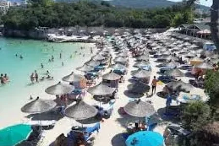 Lori Beach – Your Complete Travel Guide to One of Ksamil’s Most Relaxing Beaches