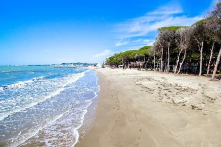 Qerret Beach: Your Perfect Albanian Holiday Destination